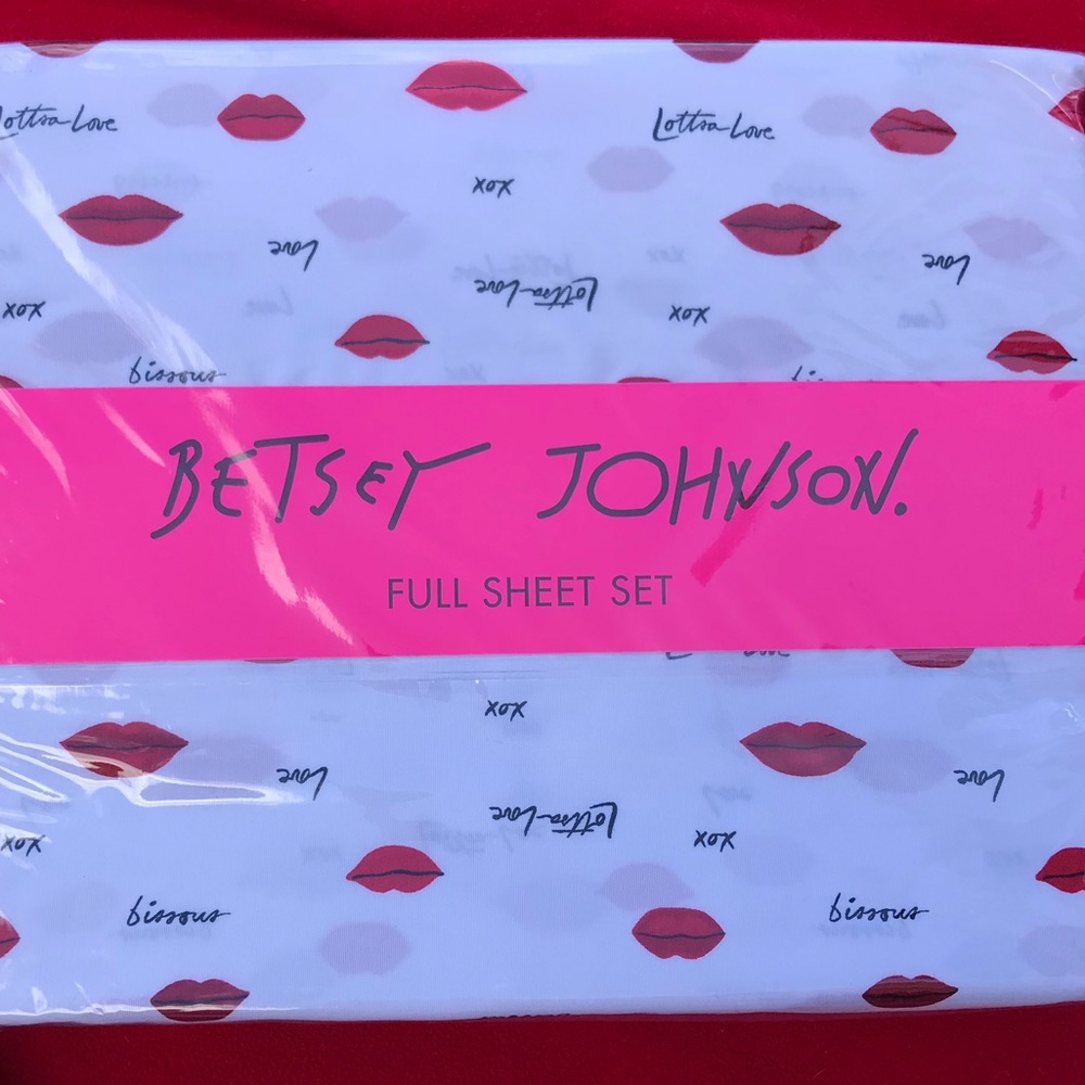 👄❤️ Betsy Johnson full sheet set - Picture 1 of 5